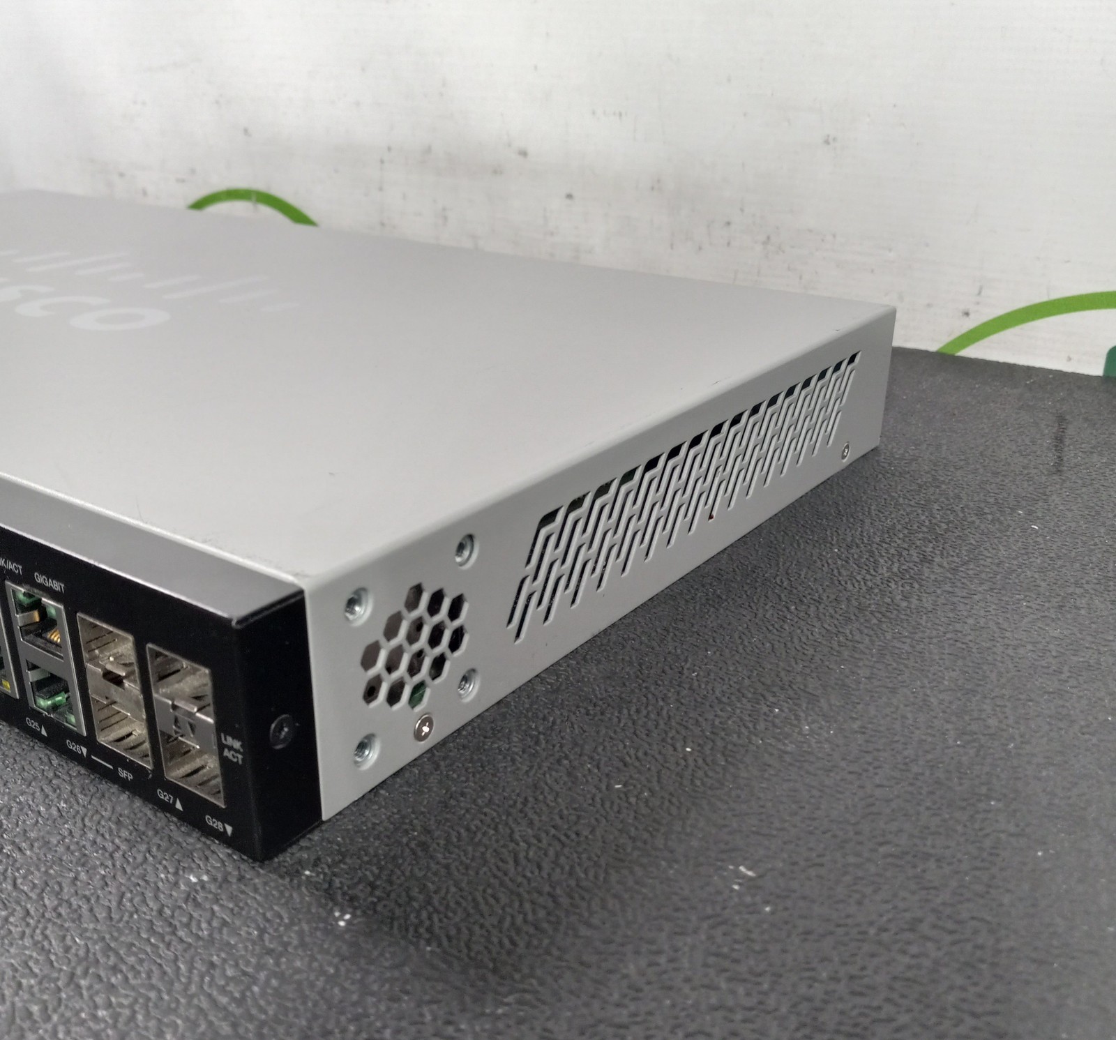 Cisco SG350-28P-K9 28-Port SG350-28P Gigabit PoE Switch