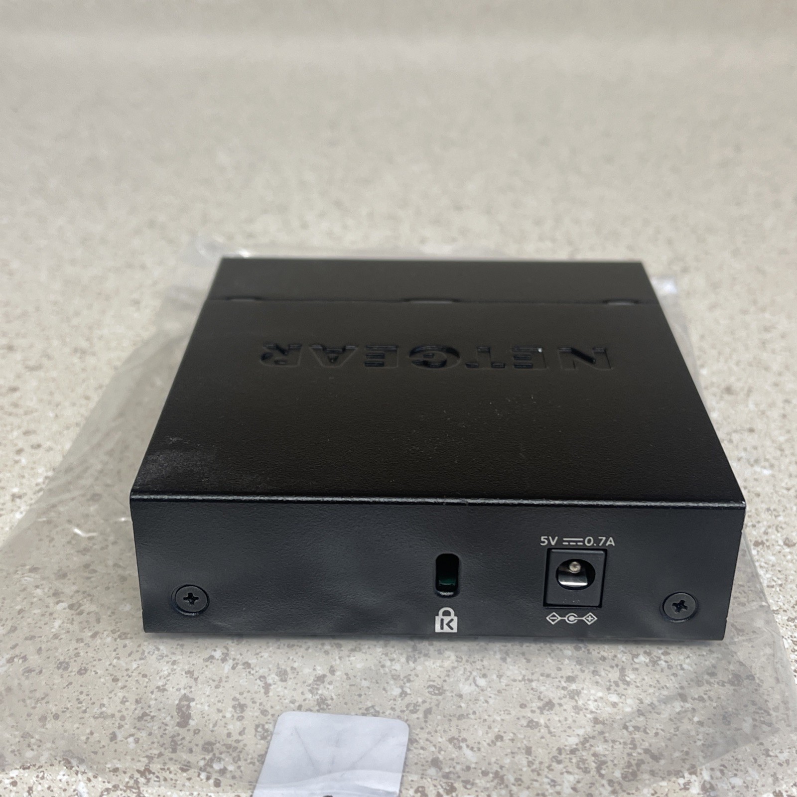 NETGEAR GS305-300PAS 5 PORT GIGABIT ETHERNET UNMANAGED SWITCH