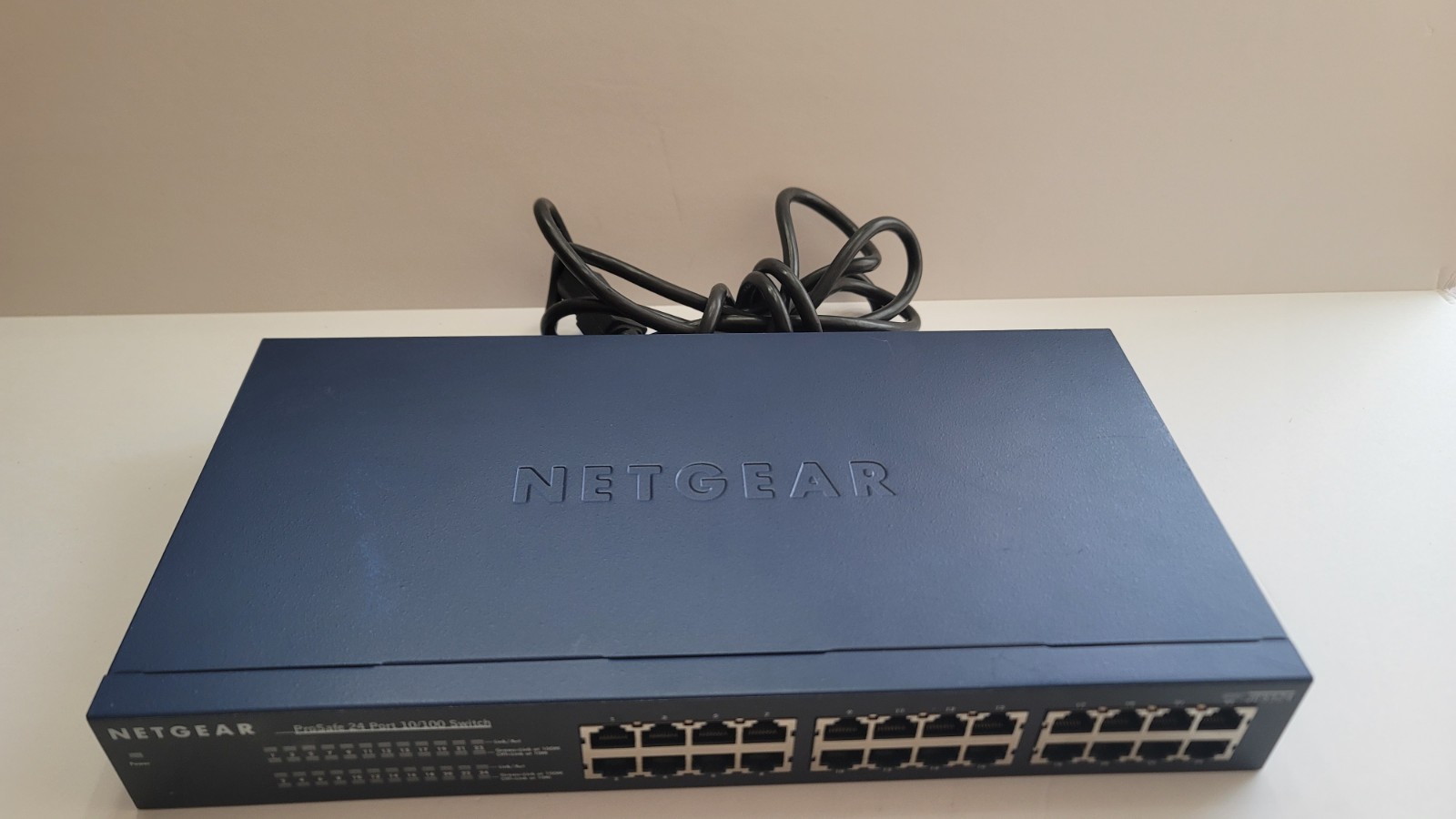 NetGear ProSafe (JFS524) 24-Ports External Switch