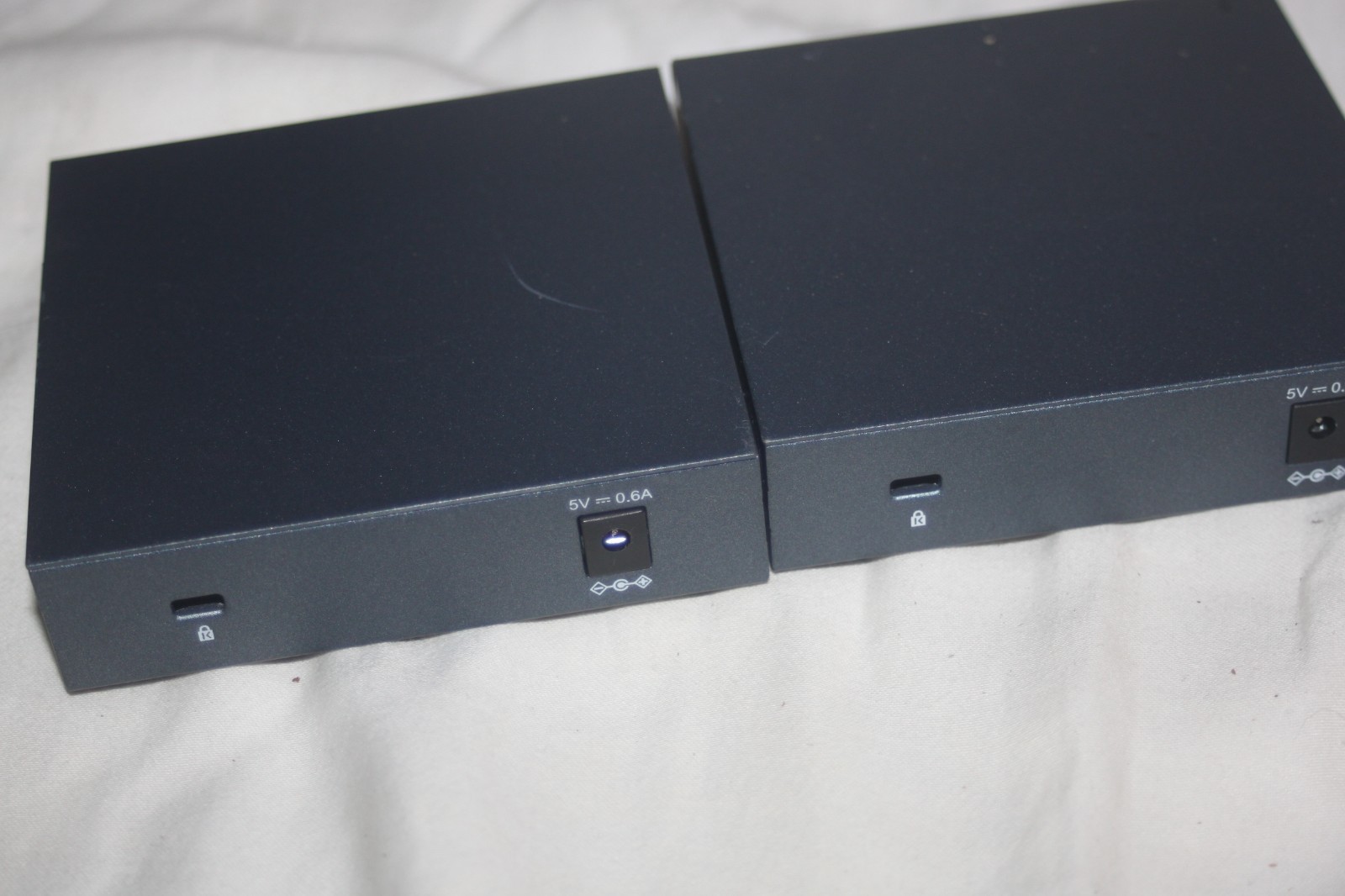 Lot of 2 TP-Link TL-SG105 5-Port Gigabit Easy Smart Switch (NO AC Adapter)