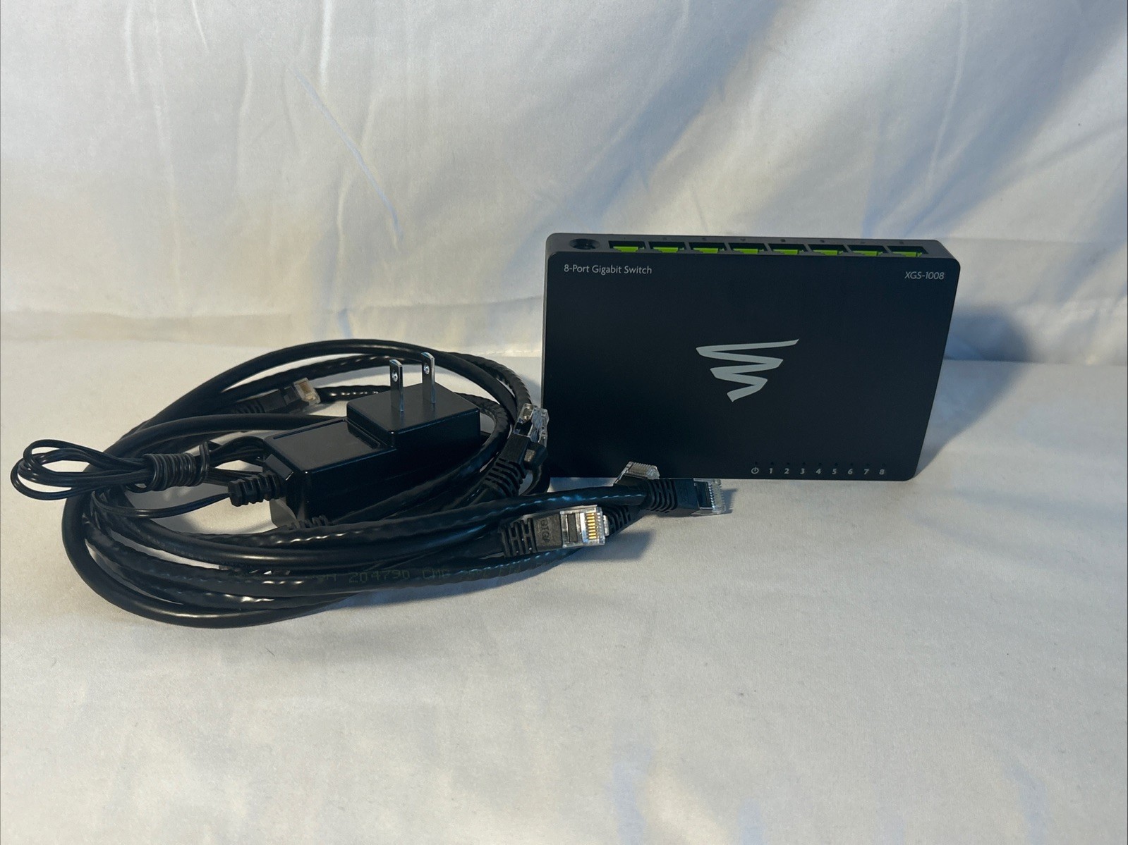 Luxul XGS-1008 8-Port Gigabit Ethernet Desktop Switch
