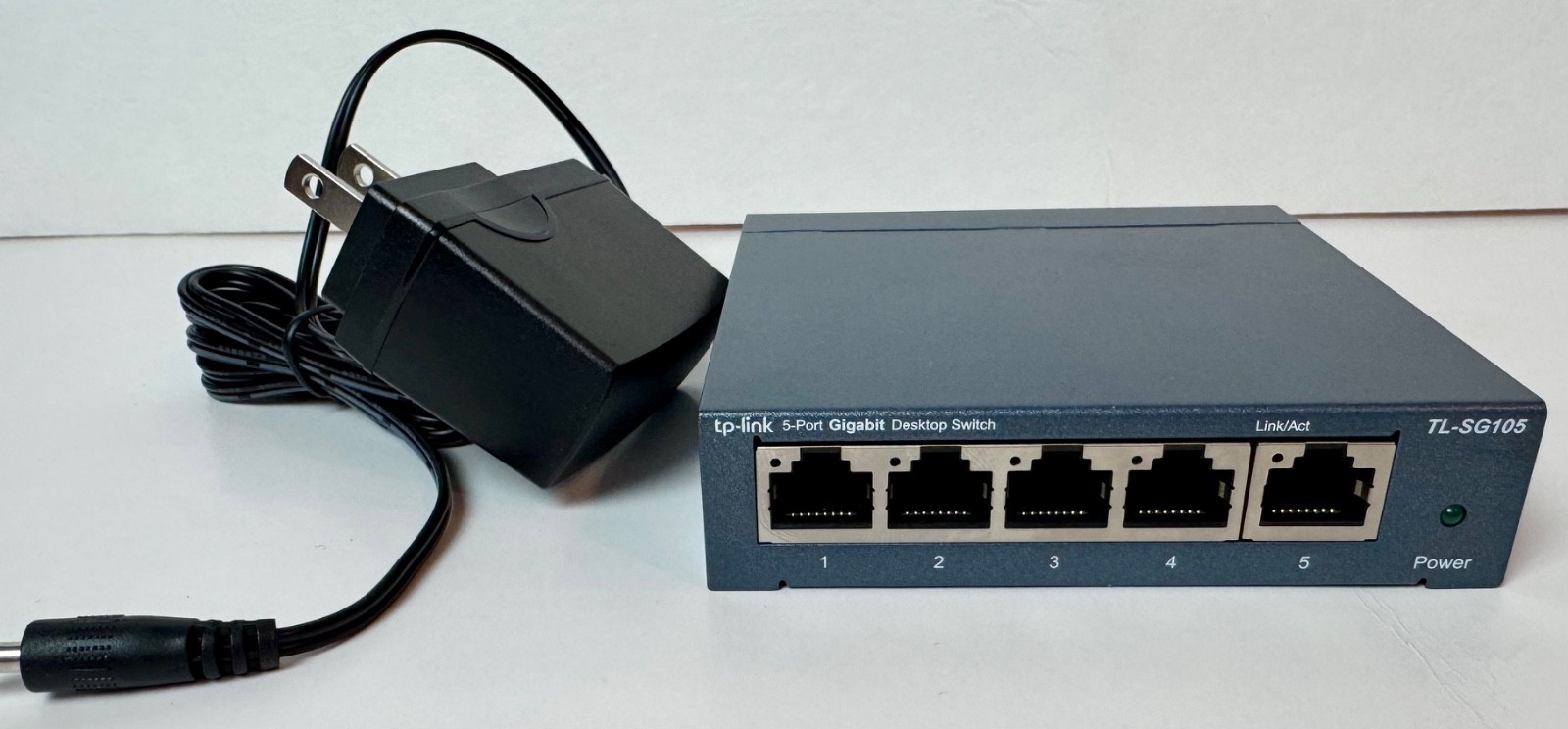 TP-Link TL-SG105 5-Port Gigabit Desktop Switch Metal UN Version