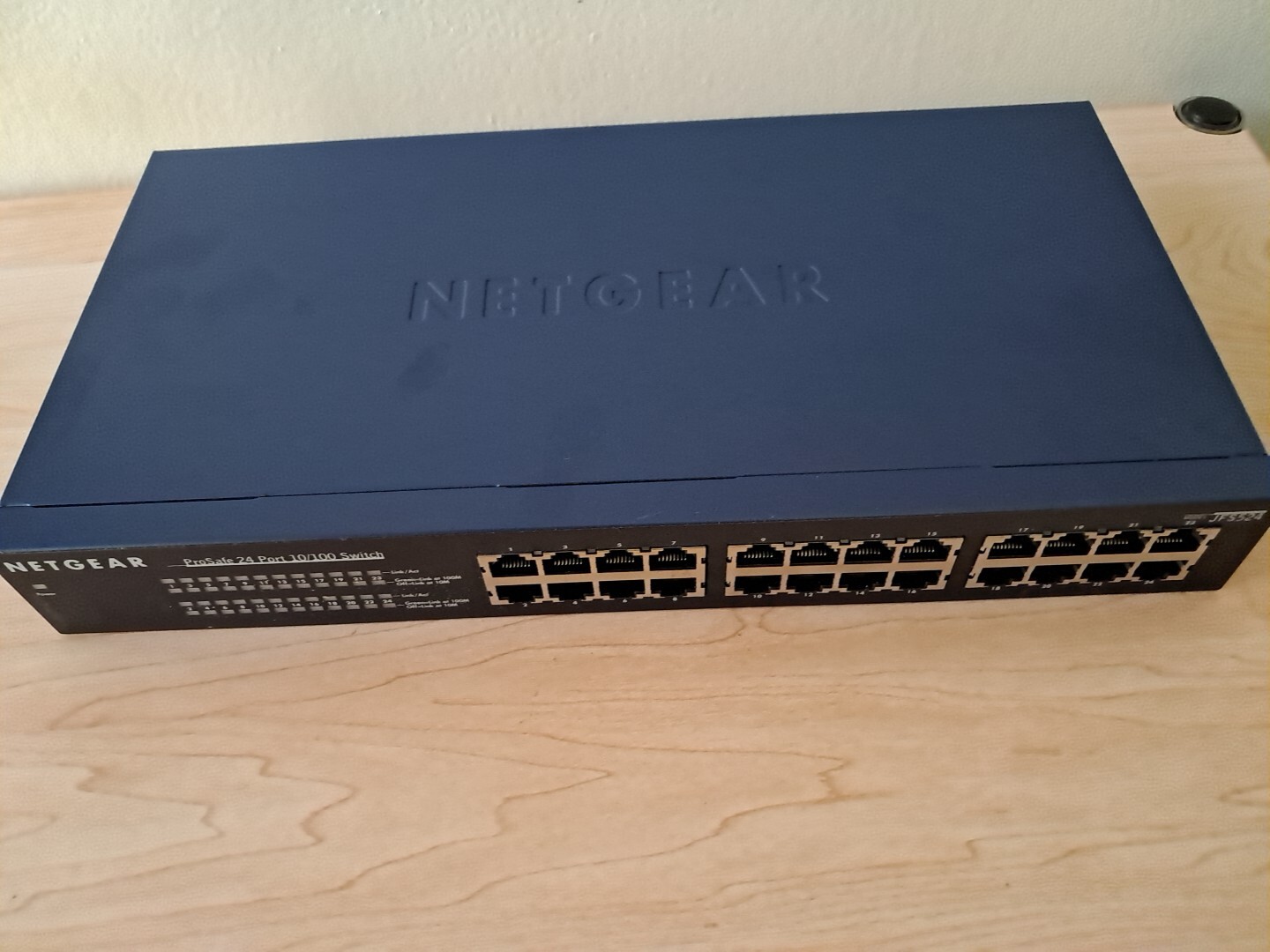 NETGEAR JFS524 PROSAFE 24-PORT 10/100 ETHERNET SWITCH – open box