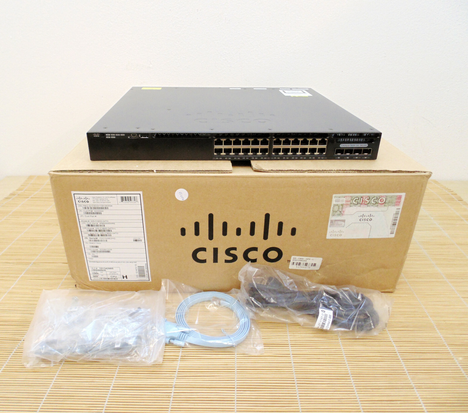 Neu Cisco WS-C3650-24TD-L Standalone Optional Stacking 24x1GbE Lan Base New Box