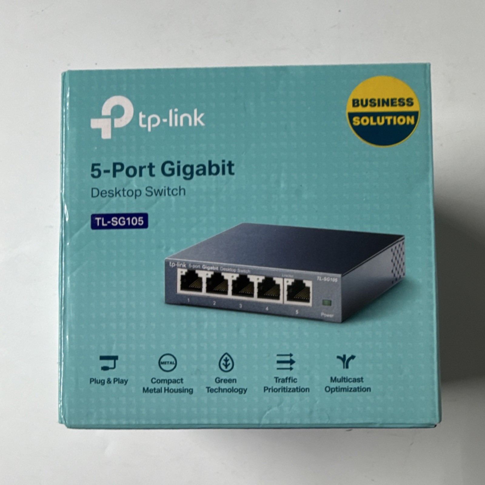 TP-LINK TL-SG105 5-Port Gigabit Unmanaged Layer 2 Desktop Ethernet Switch
