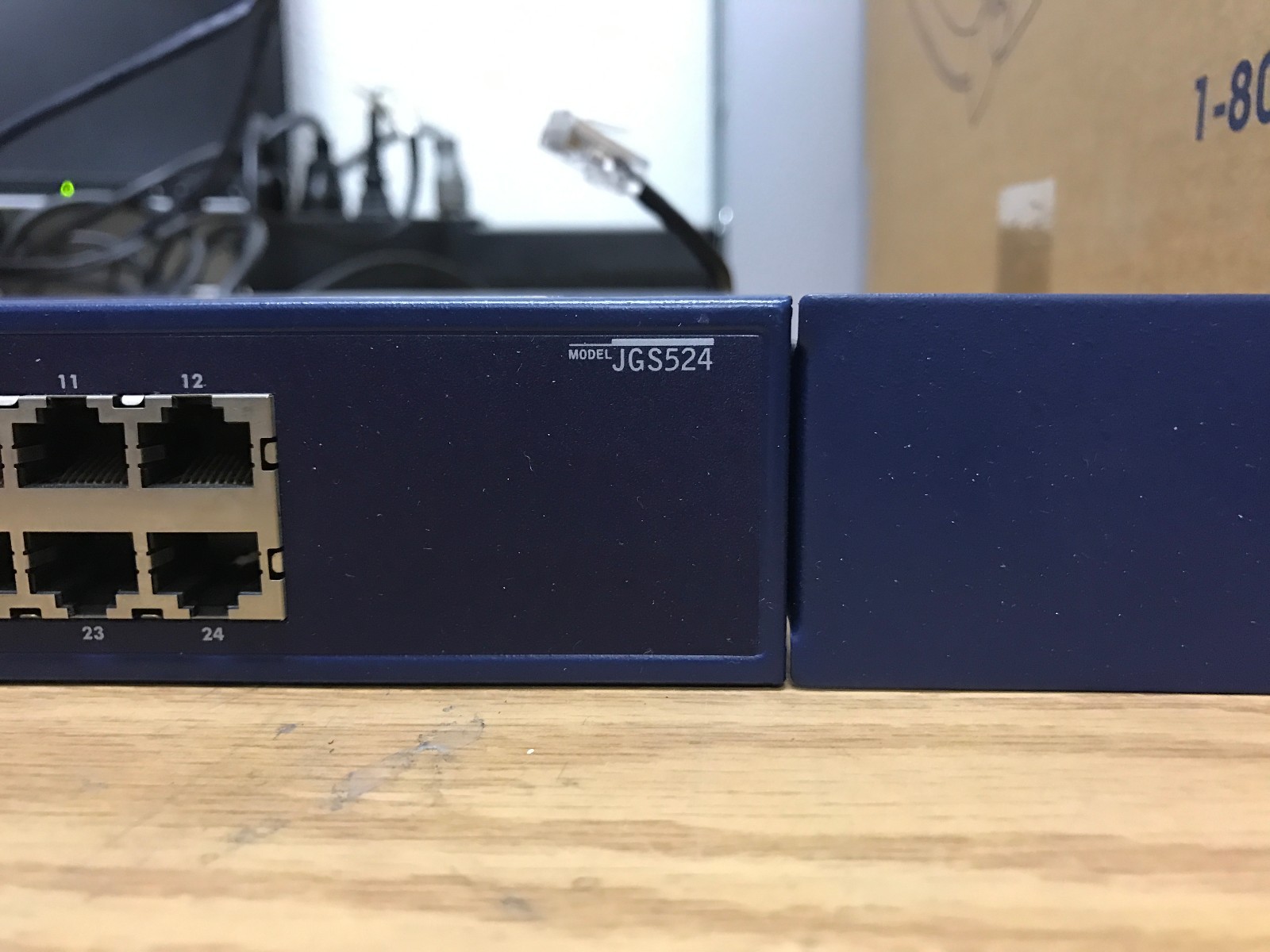 Netgear ProSafe 24 Port Gigabit Switch JGS524 V1