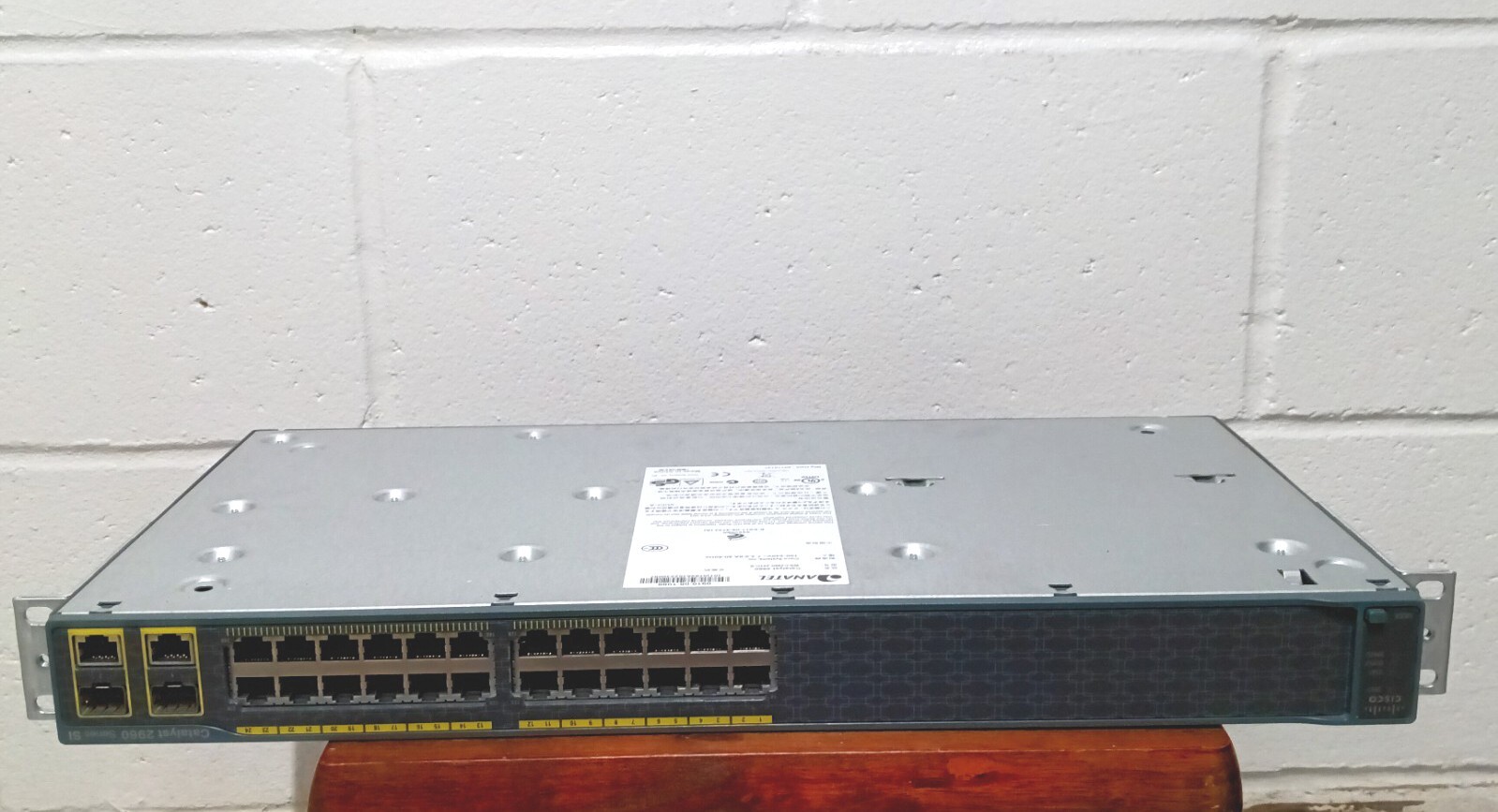 Cisco Catalyst 2960 (WS-C2960-24TT-L ) 24 Ports ( Pre-owned – TESTED )