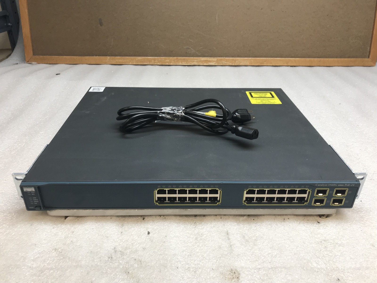 Cisco Catalyst WS-C3560G-24PS 24-Port Gigabit with Rack Ears Power Cables