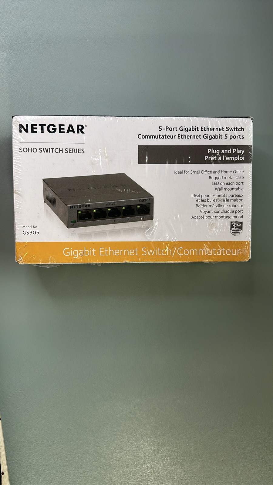 NETGEAR GS305 5-Port Gigabit Ethernet Unmanaged SOHO Switch