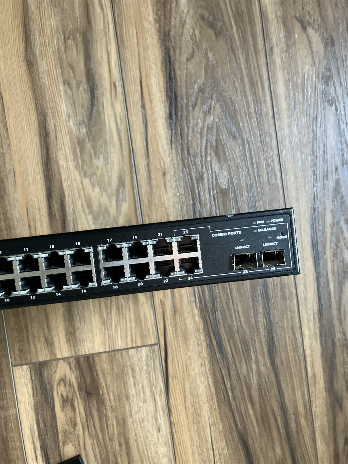 Dell Powerconnect 2824 24 Port Gigabit Ethernet Switch w/ Rack Ears Mount