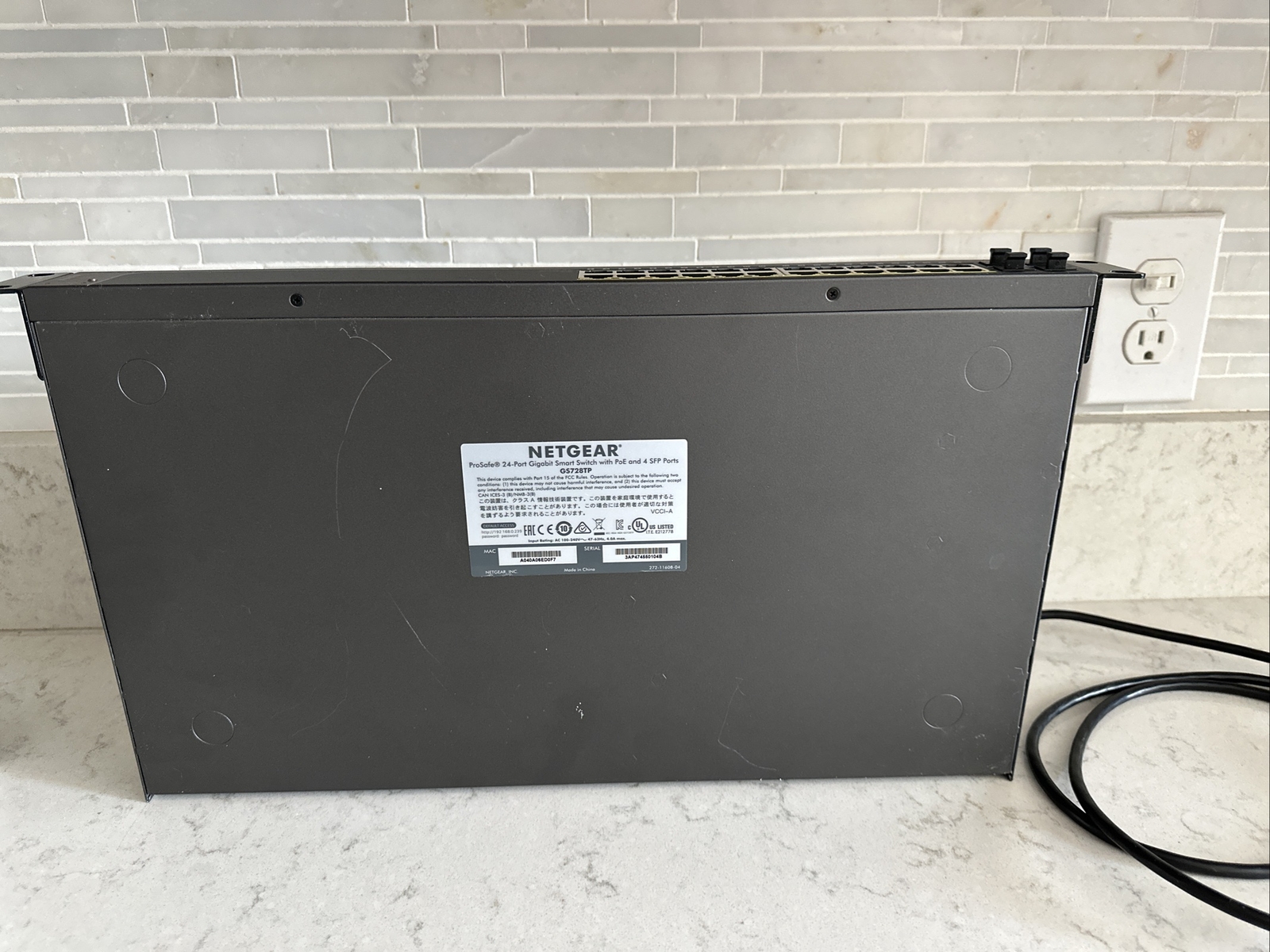 NetGear ProSafe GS728TP Smart Unmanaged Gigabit Network Switch