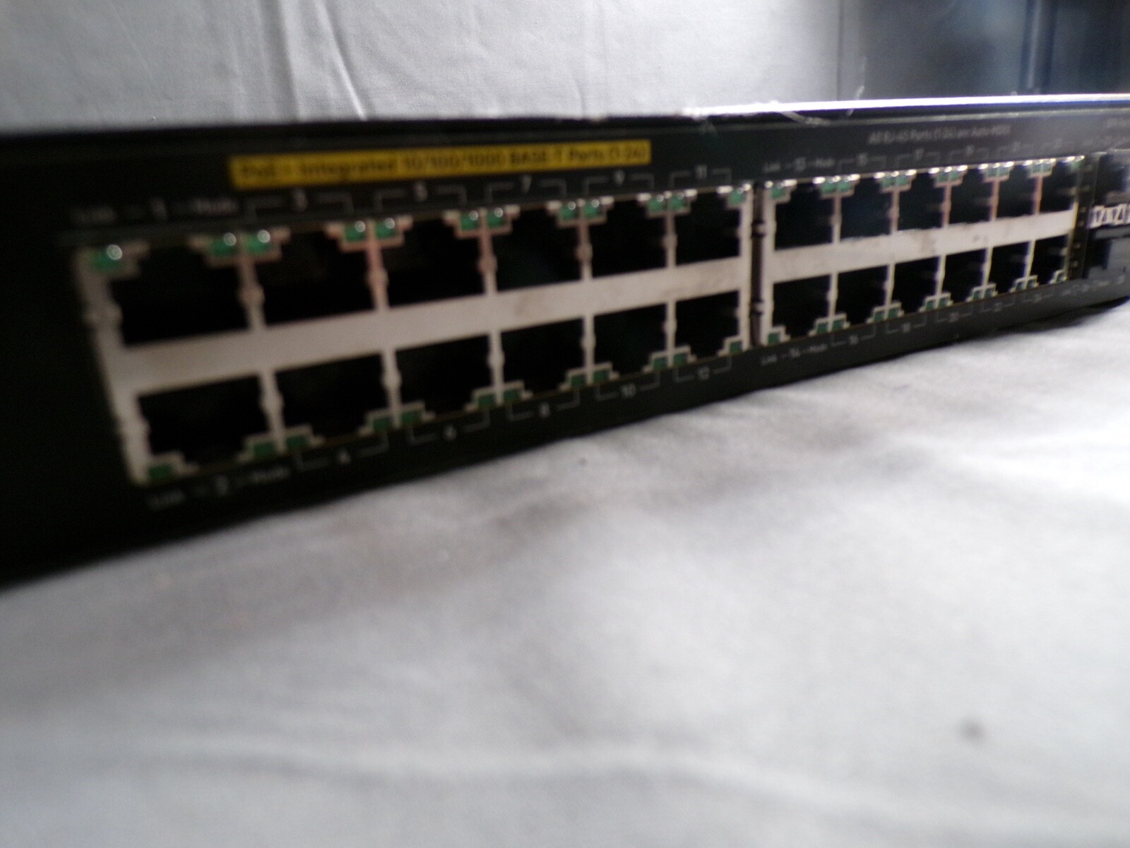 ARUBA 2930M JL9773A SWITCH