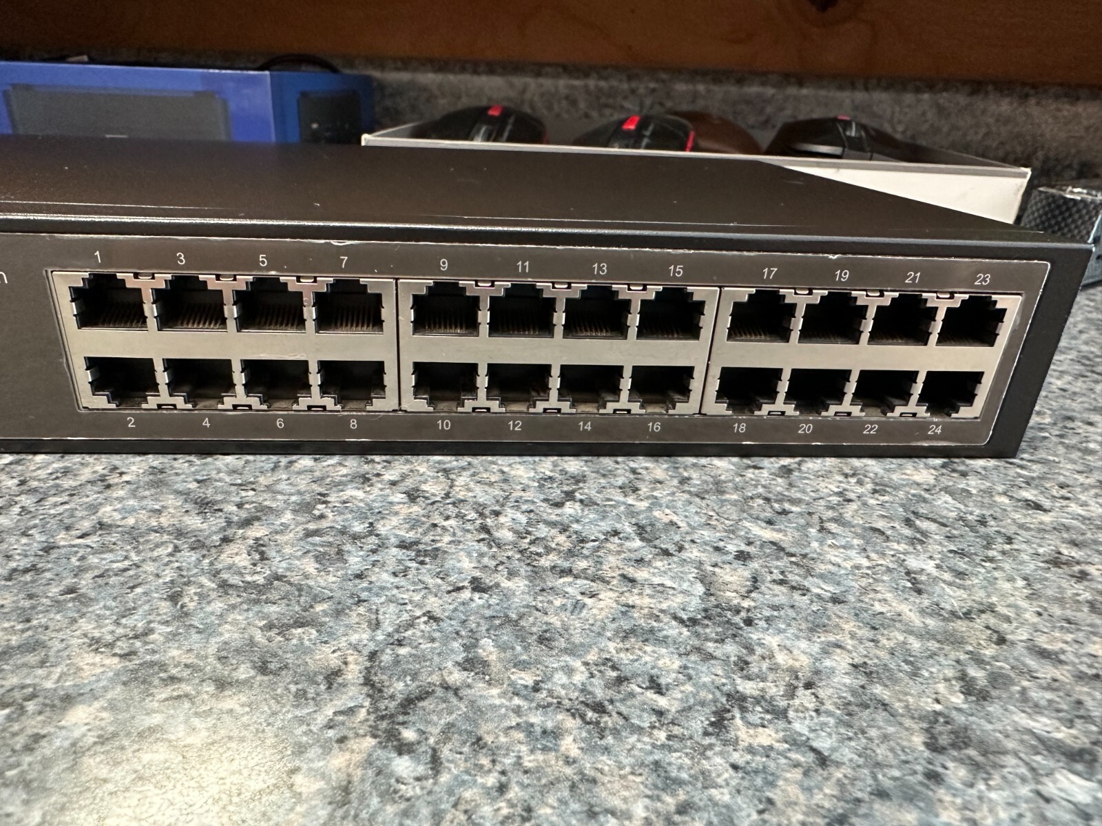 Rosewill 10/100/1000Mbps 24-Port Gigabit Ethernet Switch RC-GS1024v1.0 w/ Power