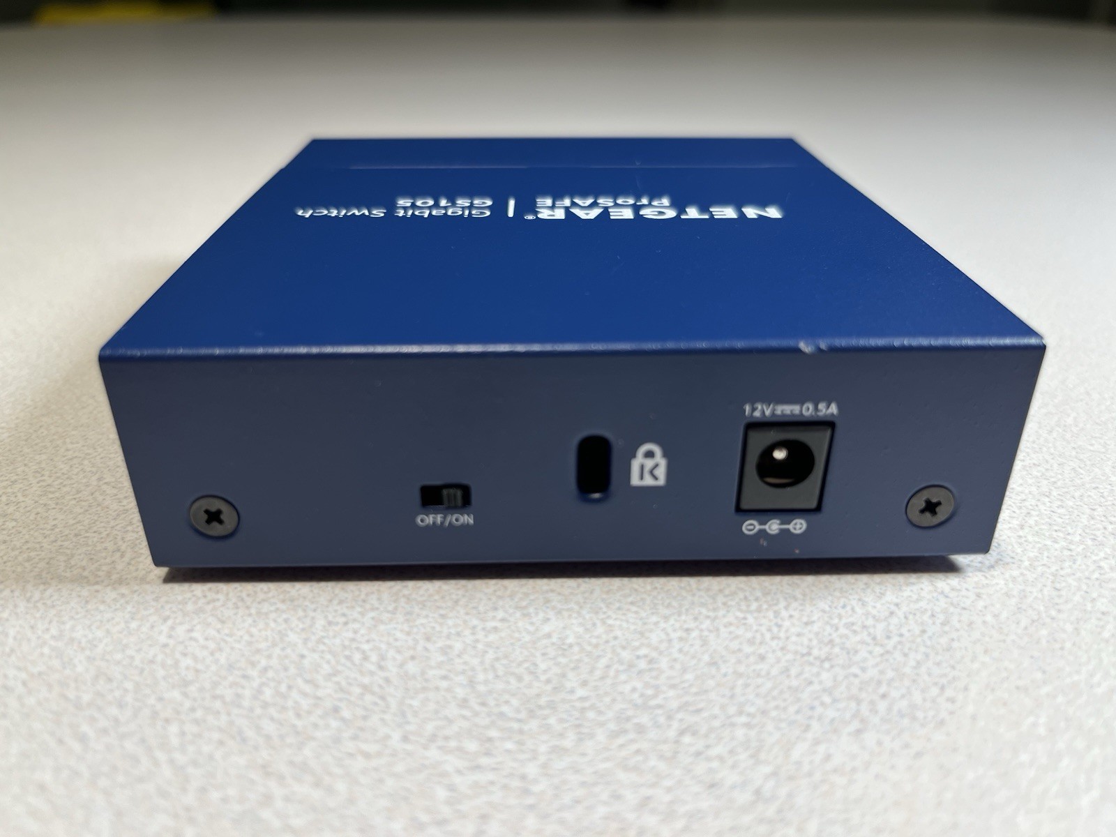Netgear ProSAFE 5 Port Gigabit Switch Model GS105v5 with Power Adapter