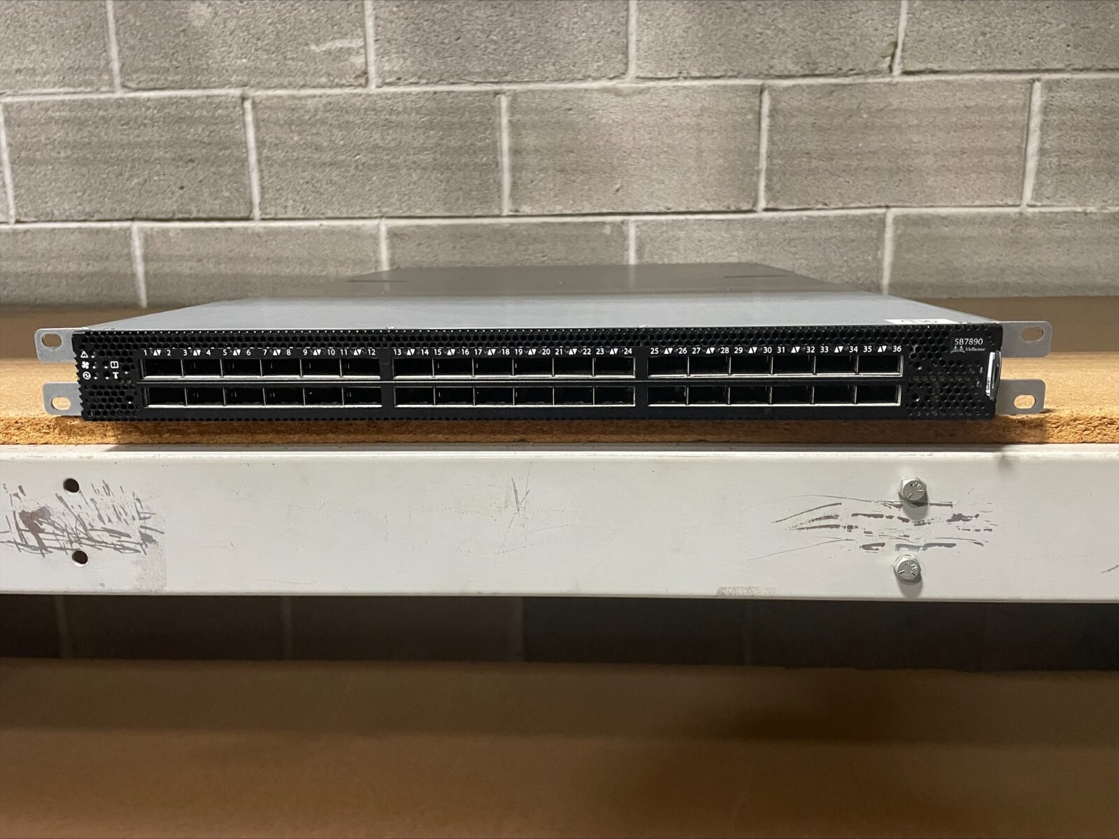 Mellanox SB7890 36 100Gb/s QSFP28 EDR Infiniband Externally Managed Switch