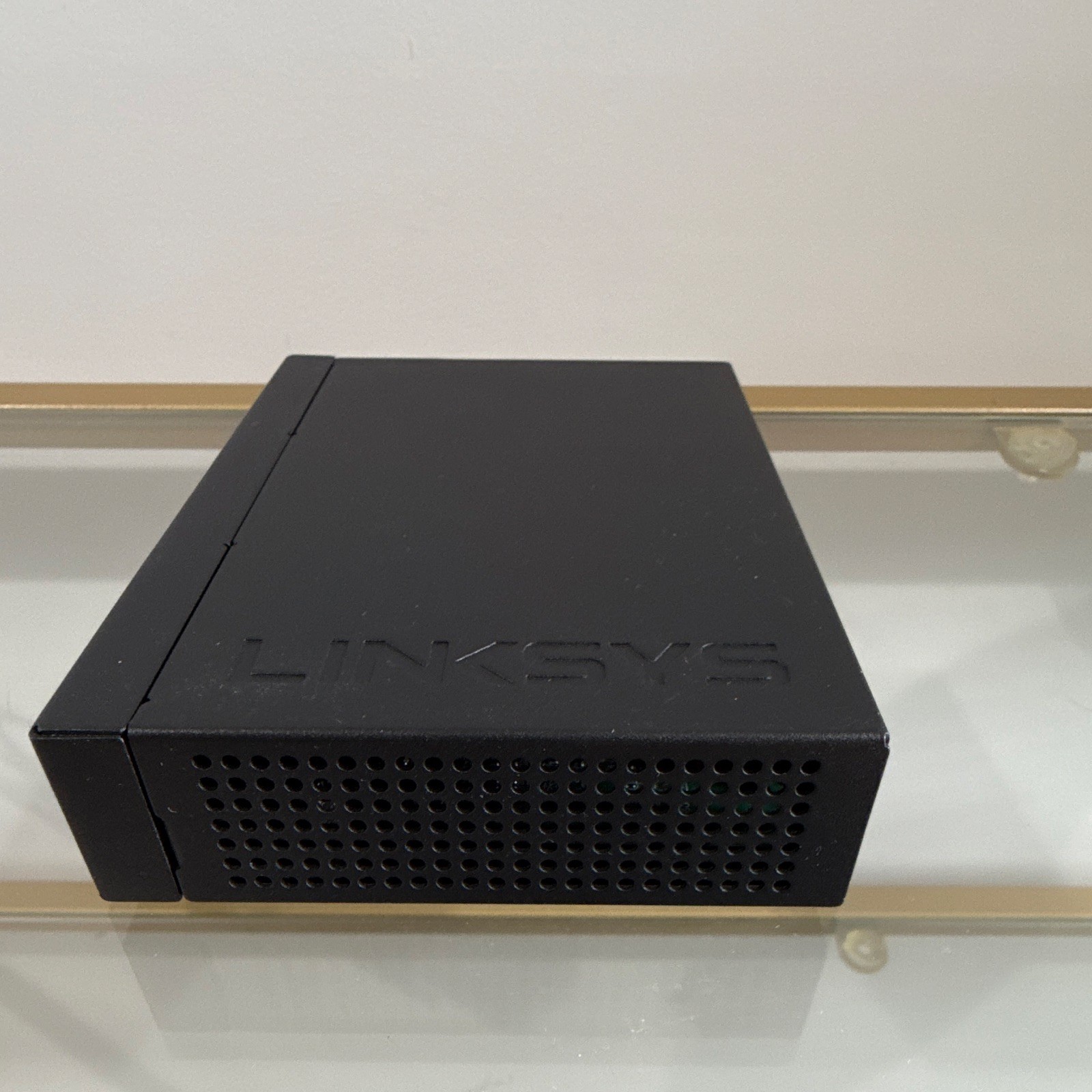 Linksys SE3005V2 5-Port Gigabit Ethernet Unmanaged Switch, Standalone