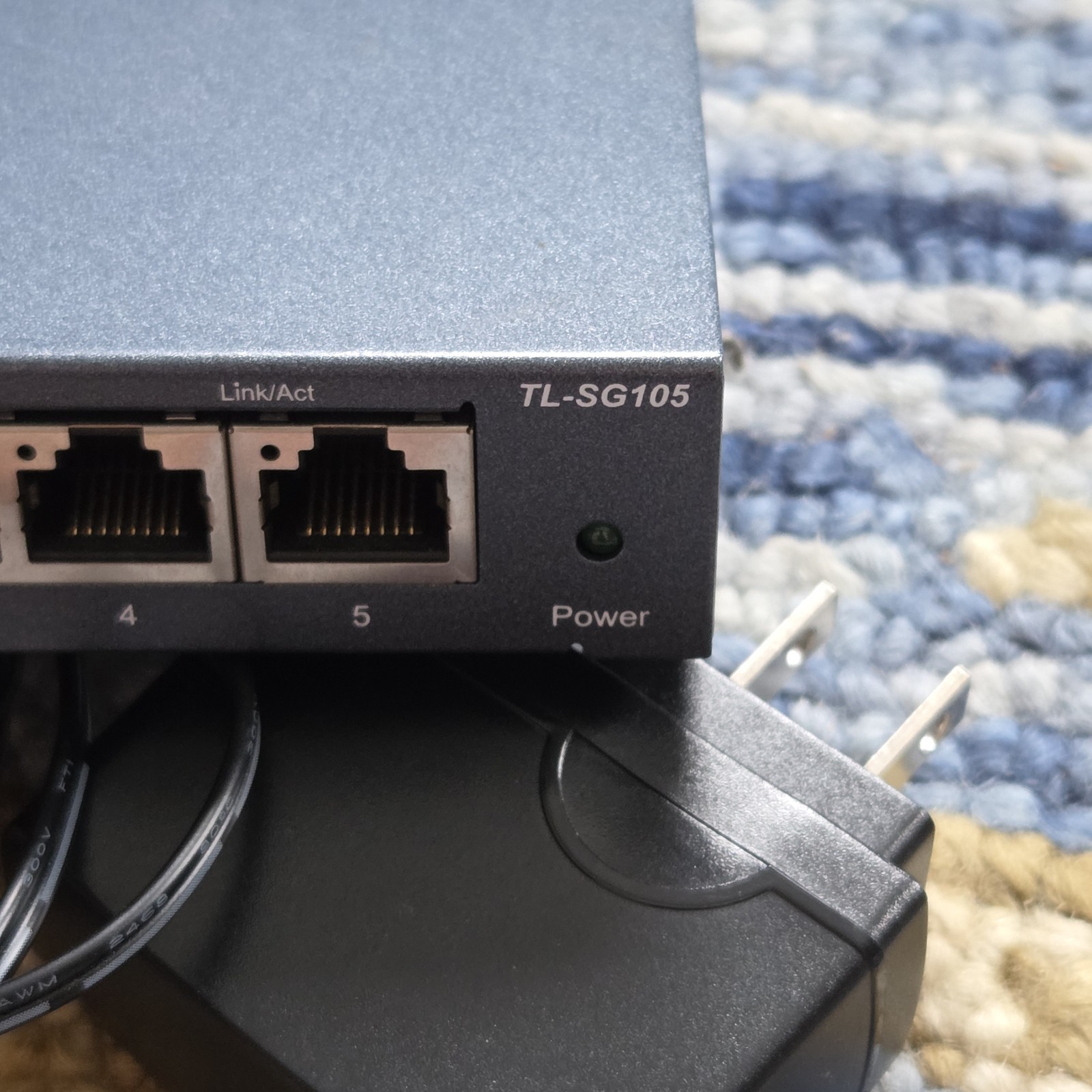 TP-Link 5-Port Gigabit Ethernet Desktop Switch TL-SG105 US