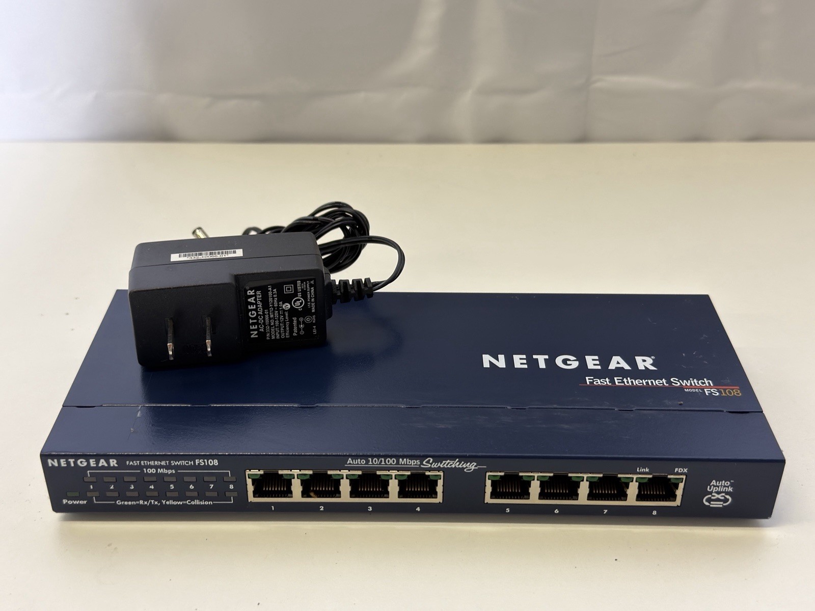Netgear FS108 10/100 Mbps 8 port Fast Ethernet Switch Unit