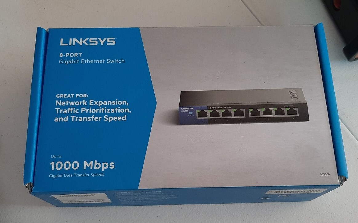 Linksys SE3008 8 Ports Rack Mountable Gigabit Ethernet Switch