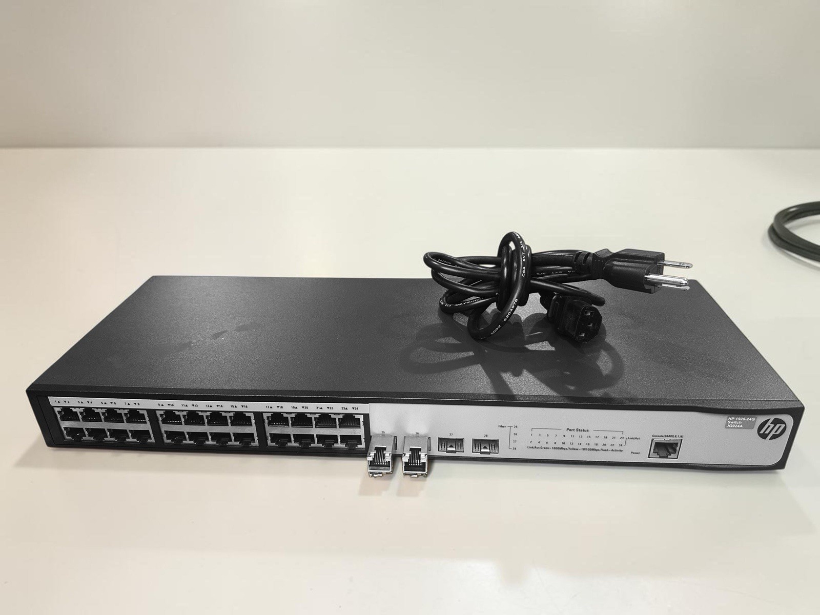HP 1920-24G JG924A 24-Port Fully Managed Gigabit Ethernet Network Switch 4x SFP