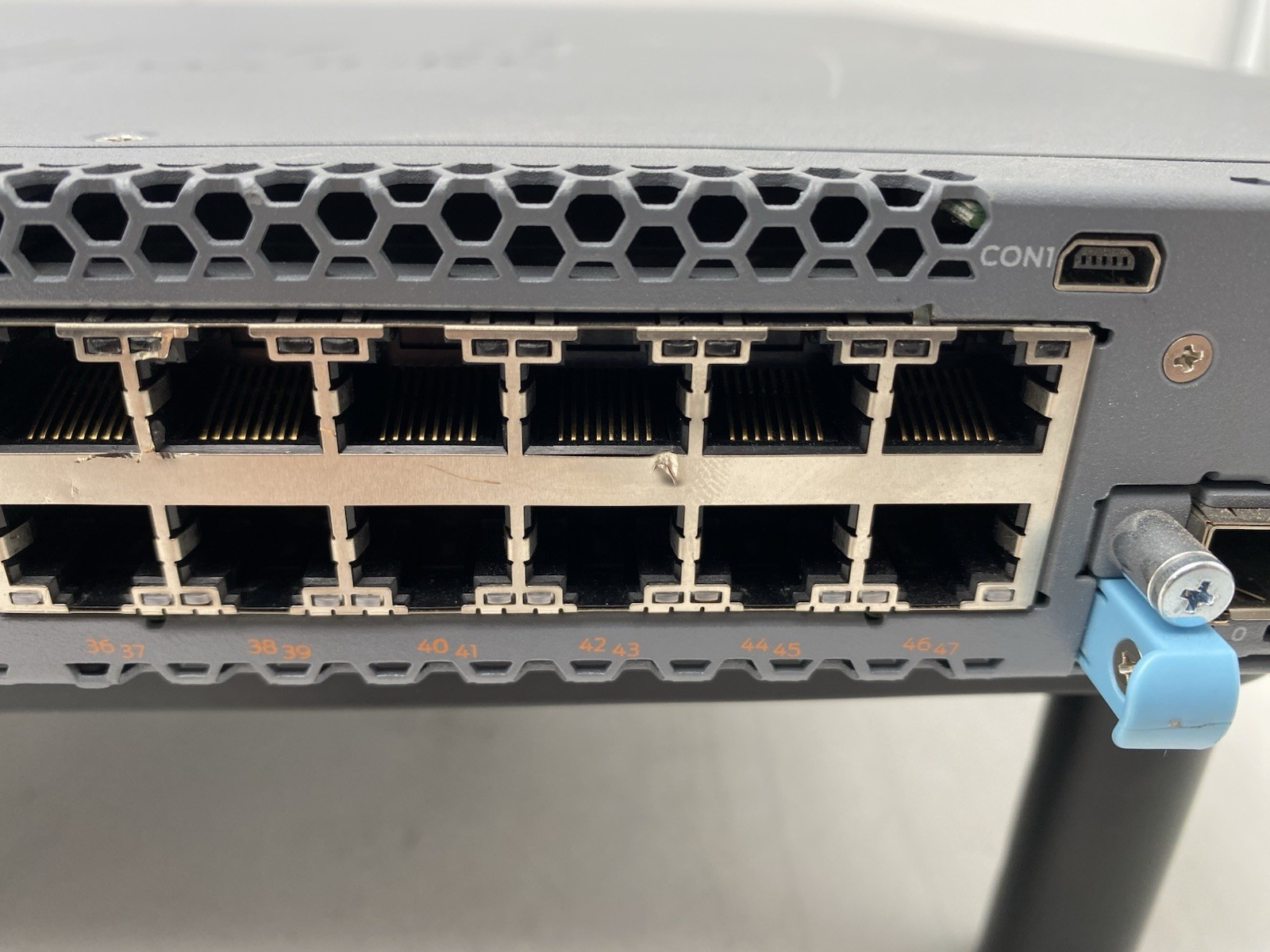 Juniper EX4300-48P / PoE+ 48-Port Switch w/ 2x PSU & 4 Port SFC 611-063980