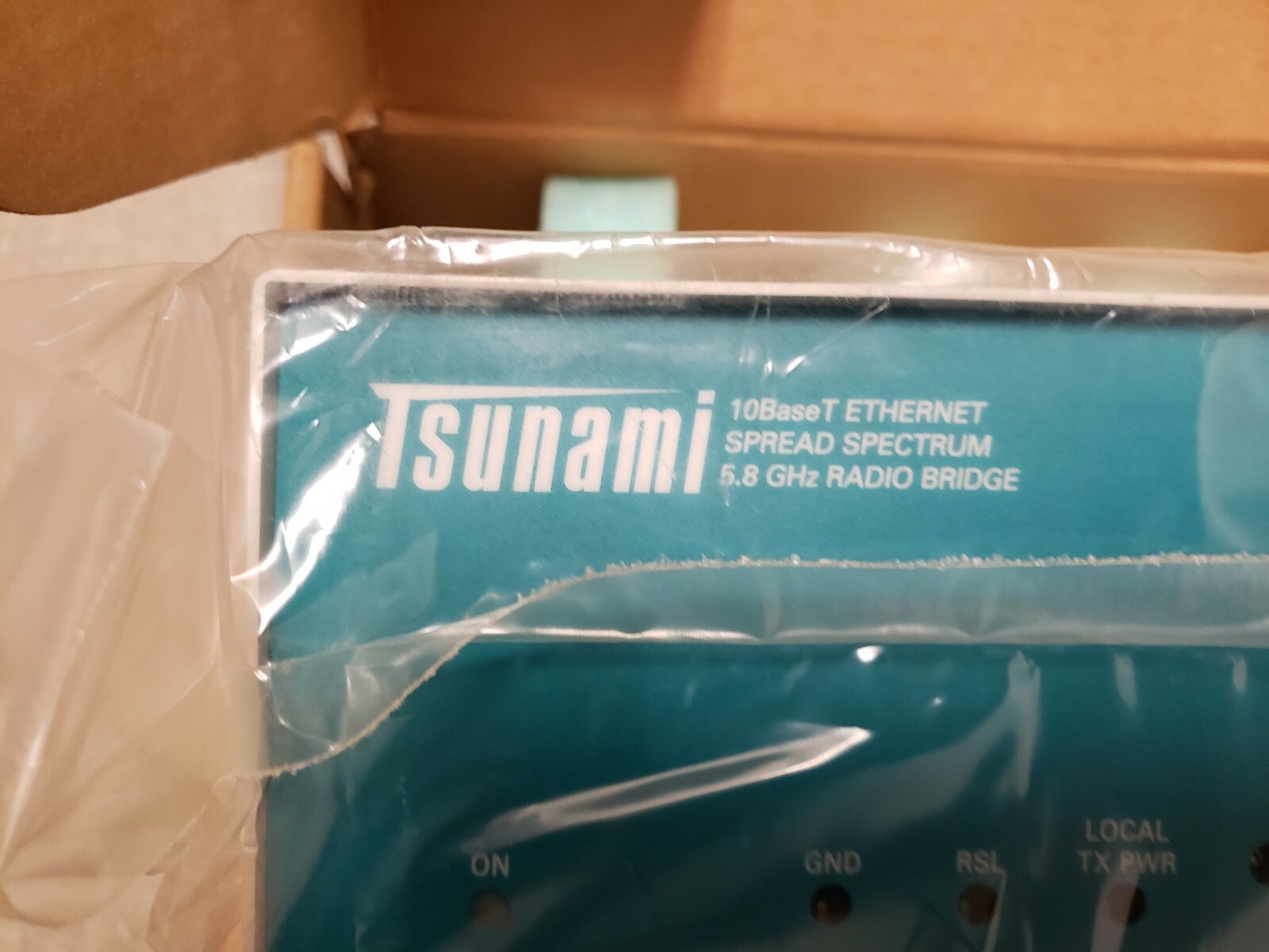 Tsunami 31150-B1 5.75 / 5.8 GHz Wireless 4 Mbps full-duplex Ethernet Bridge Unit