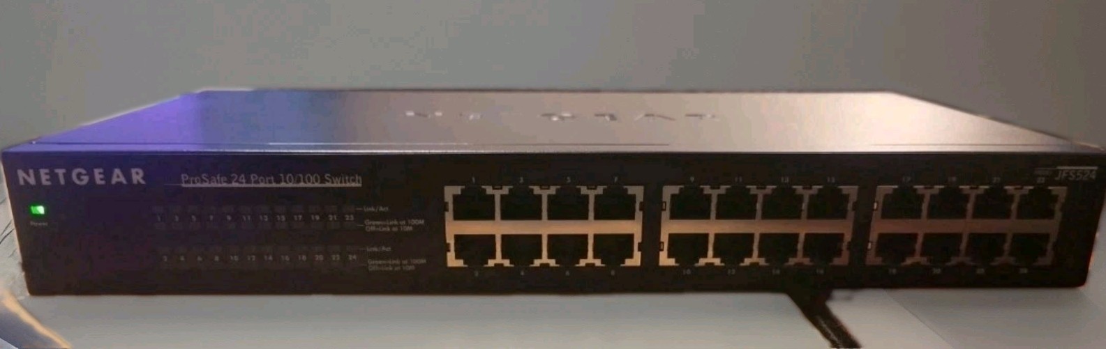 NetGear ProSafe JFS524 Ethernet 24-port switch
