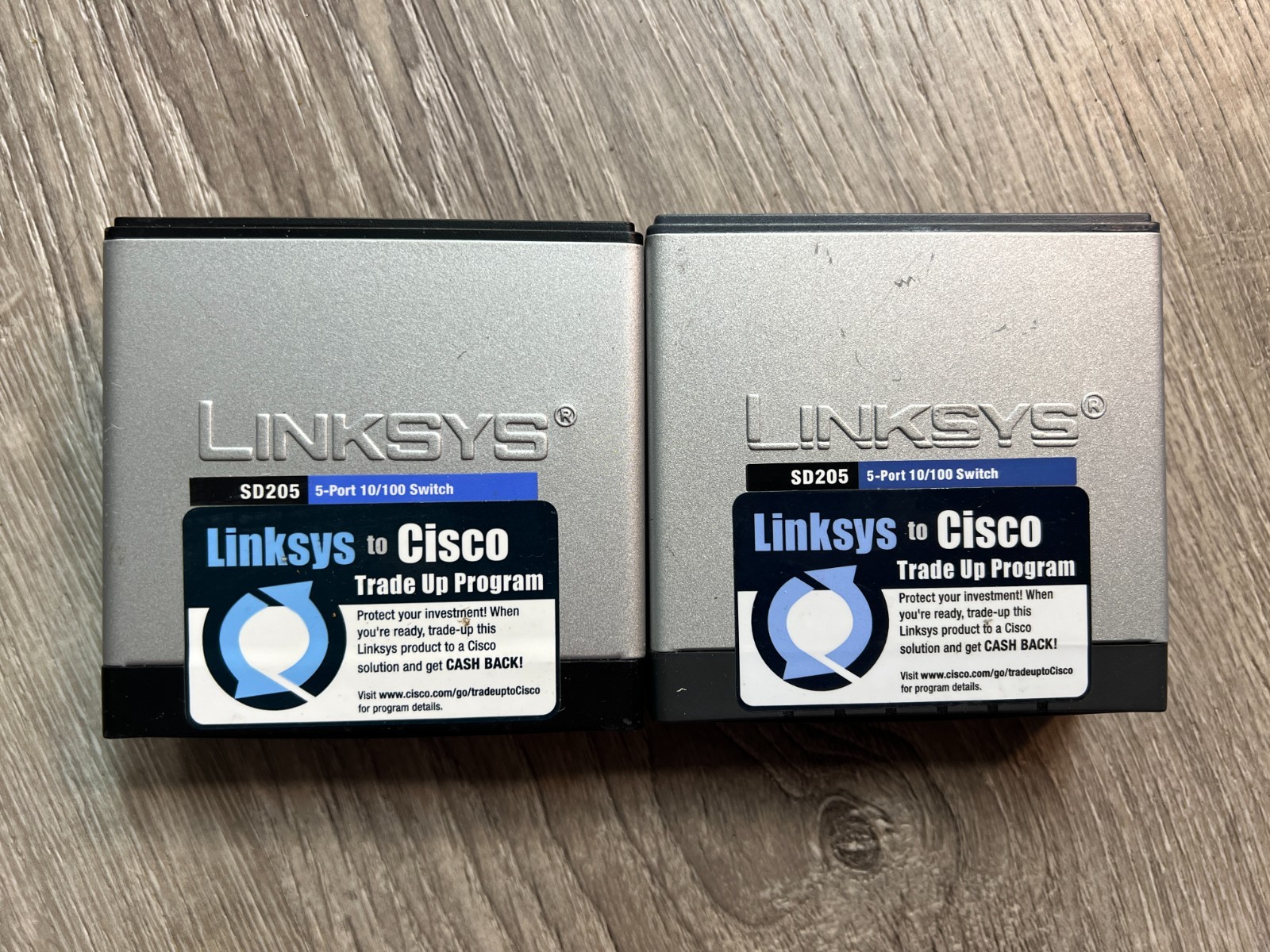 Linksys SD205 5-Port 1-/100 Ethernet Wired Network Switch Internet Lot of 2