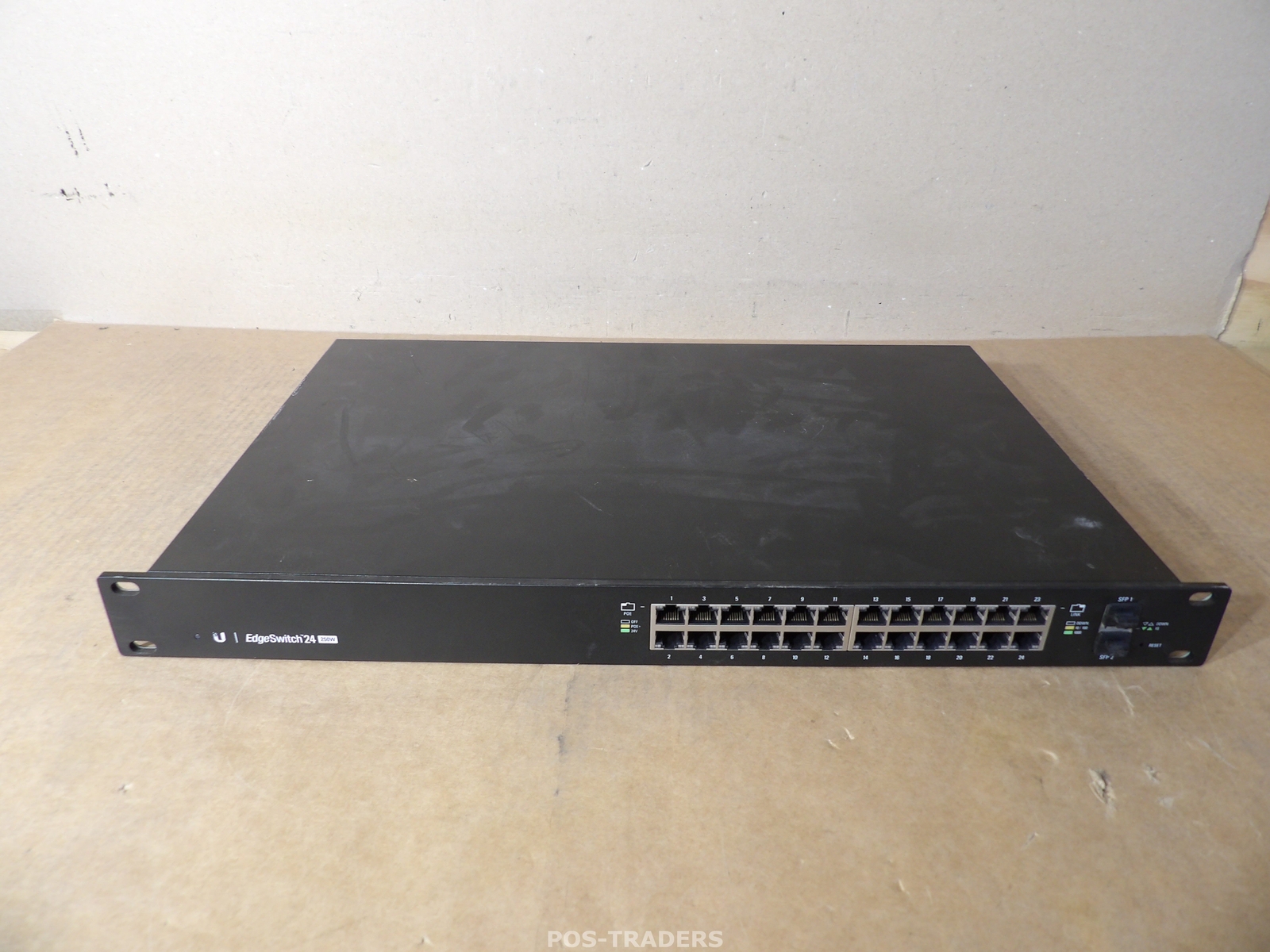 Ubiquiti EdgeSwitch 24 ES-24-250W 24-Port Gigabit Ethernet Switch + RACK EARS