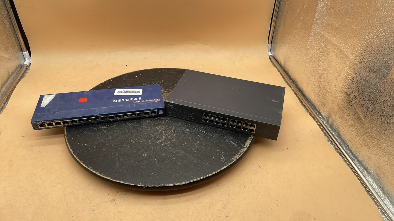 Dell PowerConnect 2216 & Netgear ProSafe GS116 v1 16-Port Gigabit Switch Set