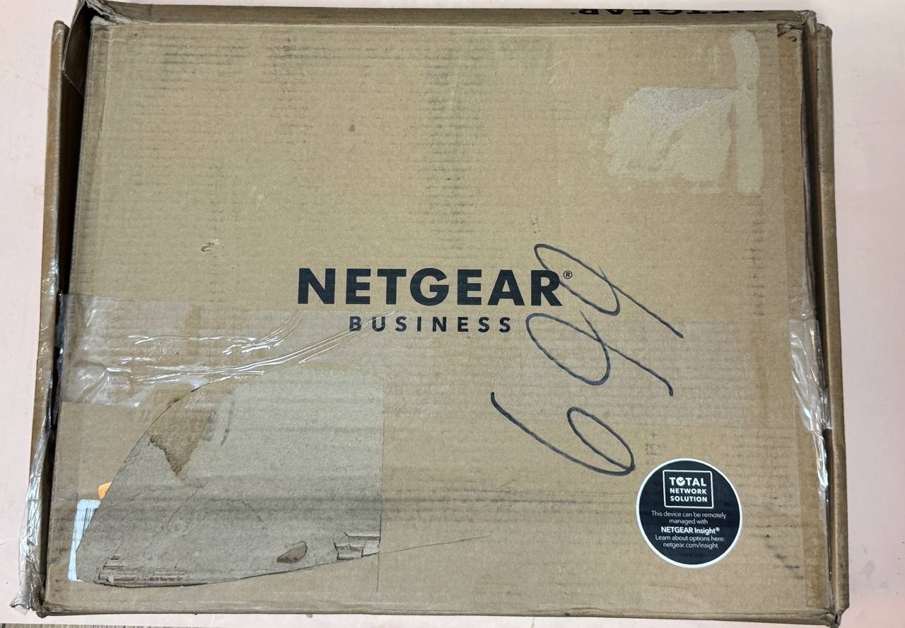 NETGEAR 52-Port PoE Gigabit Ethernet Smart Switch (GS752TP) – Managed