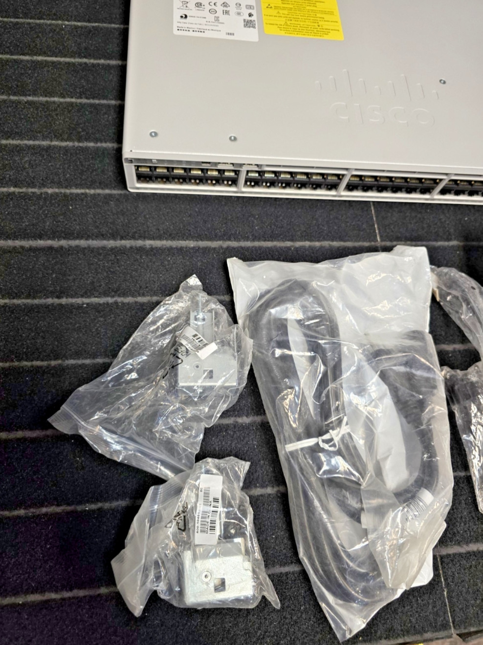 Cisco C9200L-48P-4G-E 9200L 48 Port PoE+ Network Switch