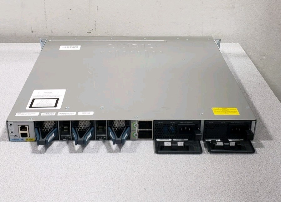 CISCO Catalyst 3850 24 Port Network Switch | WS-C3850-24T-S V04