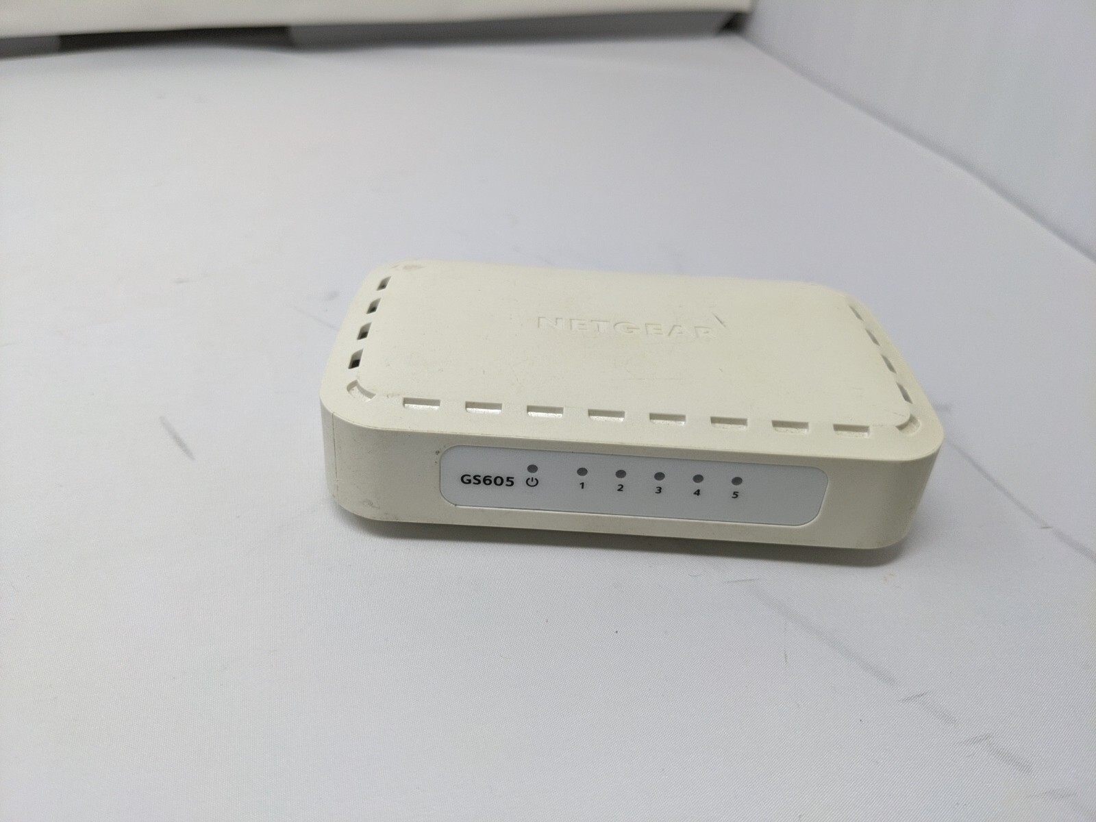 NETGEAR GS605v5 5 Port Gigabit Ethernet Switch