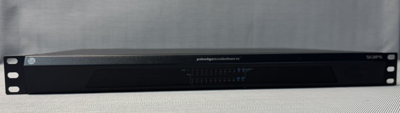Pakedge SX-24P16 24-Port Managed Gigabit Networking Switch w/ 16 PoE