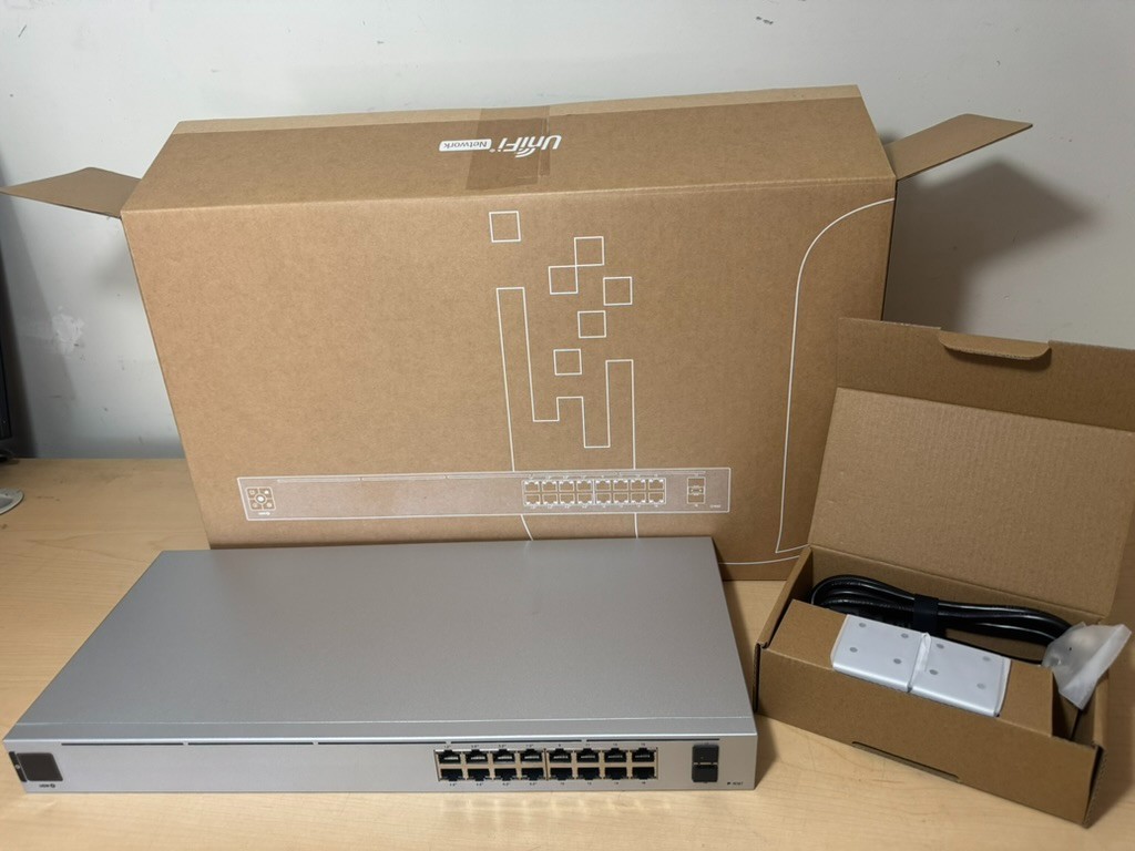 New Open Box Ubiquiti UniFi USW-16-POE Gen2 16-Port Gigabit PoE Ethernet Switch